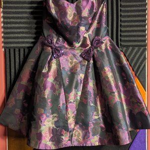 Betsy Johnston Purple Taffeta Short Gown